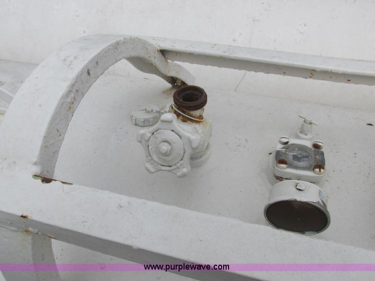 image for item K2204 Duo Lift anhydrous ammonia nurse tanks