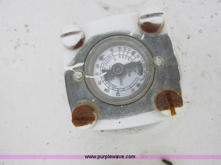 image for item K2204 Duo Lift anhydrous ammonia nurse tanks