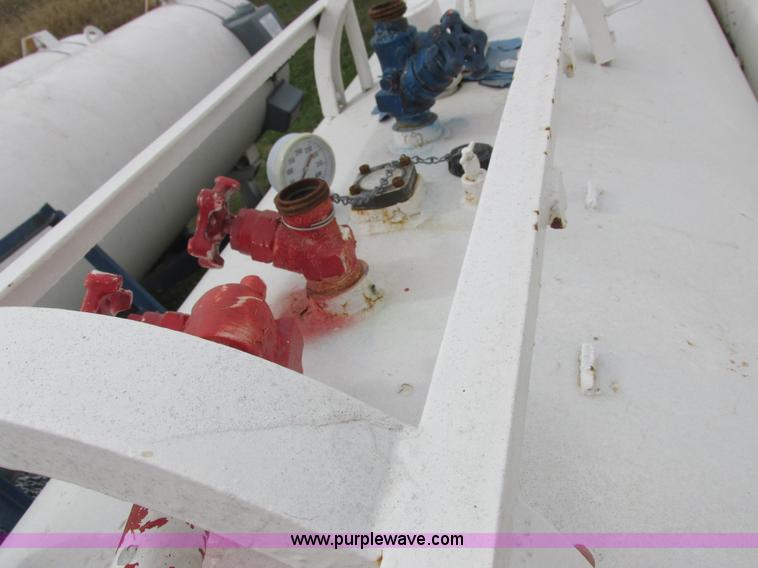 image for item K2205 Duo Lift anhydrous ammonia nurse tanks