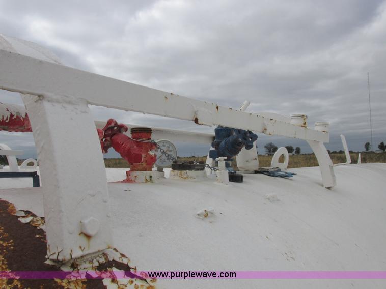 image for item K2205 Duo Lift anhydrous ammonia nurse tanks