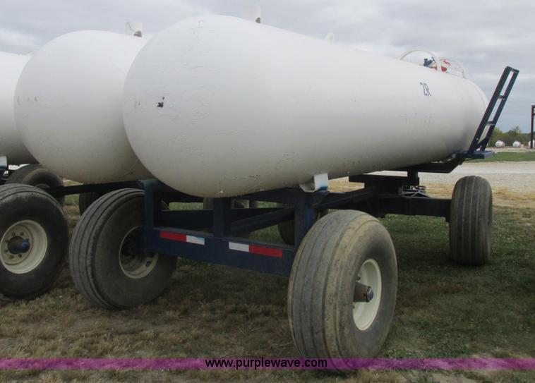 image for item K2206 Duo Lift anhydrous ammonia nurse tanks