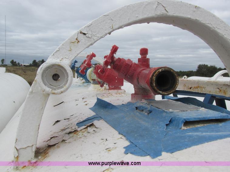 image for item K2206 Duo Lift anhydrous ammonia nurse tanks