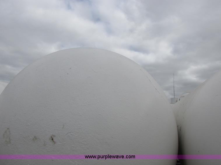 image for item K2206 Duo Lift anhydrous ammonia nurse tanks