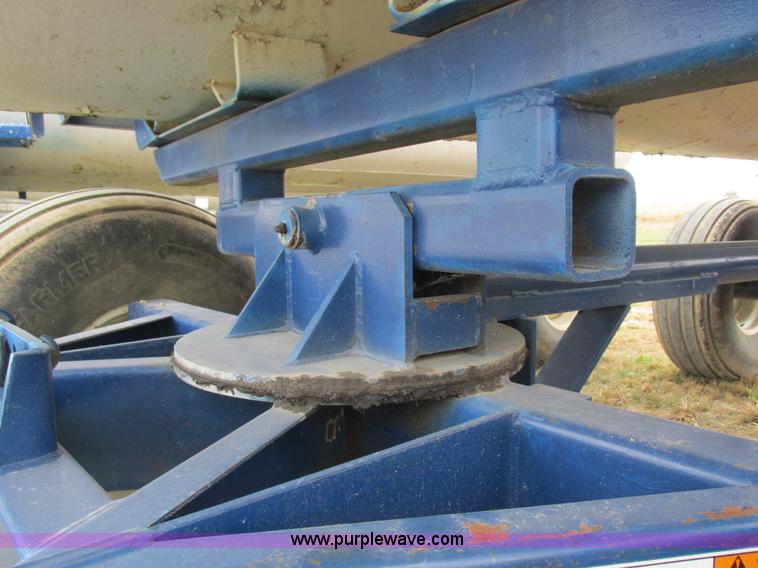 image for item K2207 Duo Lift anhydrous ammonia nurse tanks