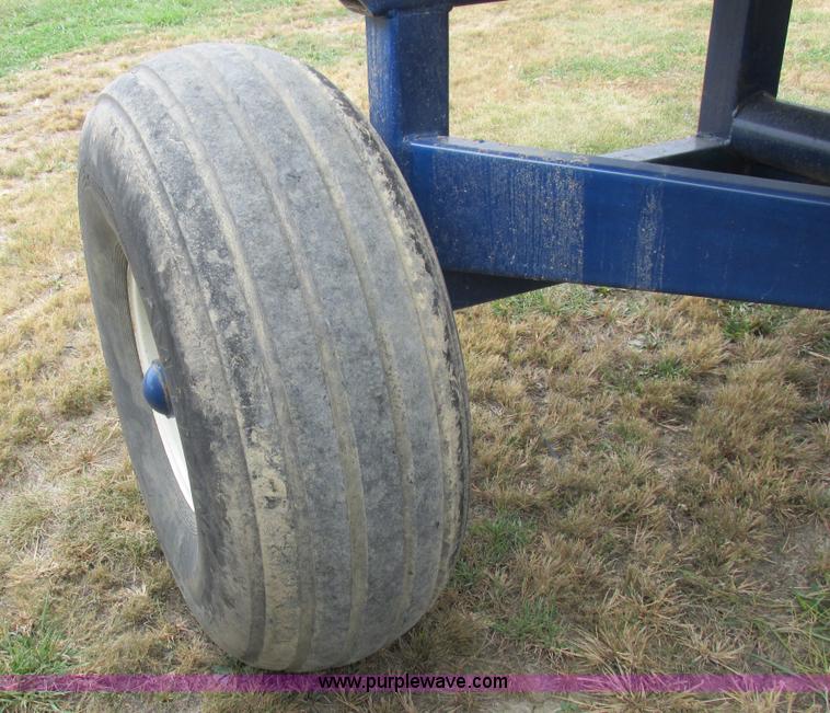 image for item K2207 Duo Lift anhydrous ammonia nurse tanks