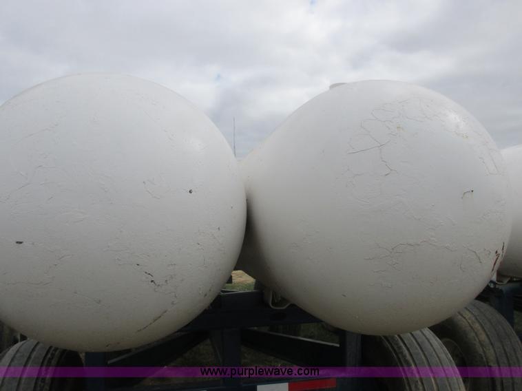 image for item K2207 Duo Lift anhydrous ammonia nurse tanks