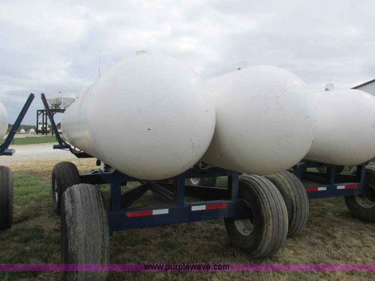 image for item K2207 Duo Lift anhydrous ammonia nurse tanks