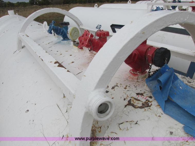 image for item K2207 Duo Lift anhydrous ammonia nurse tanks