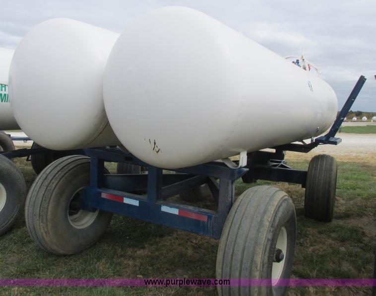 image for item K2208 Duo Lift anhydrous ammonia nurse tanks