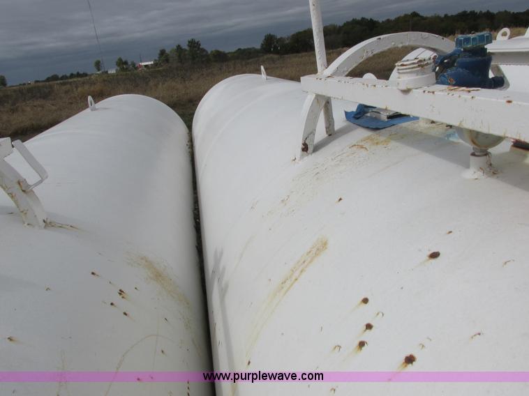 image for item K2208 Duo Lift anhydrous ammonia nurse tanks