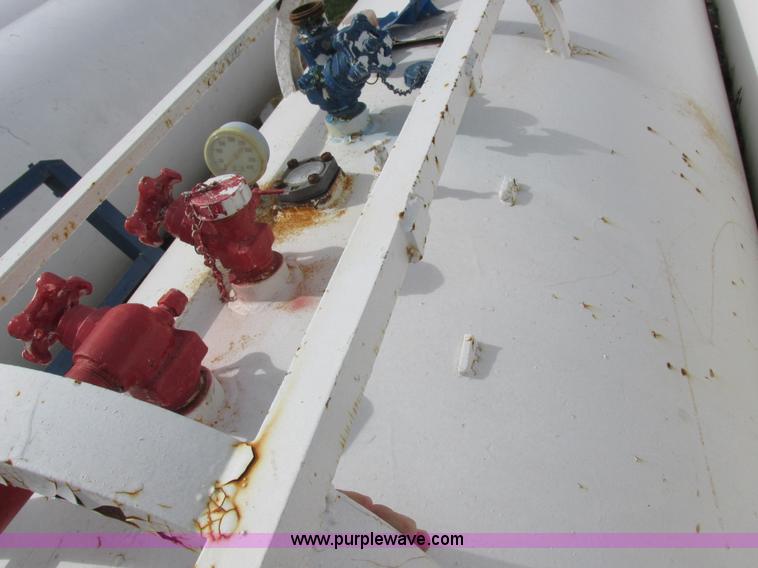 image for item K2208 Duo Lift anhydrous ammonia nurse tanks