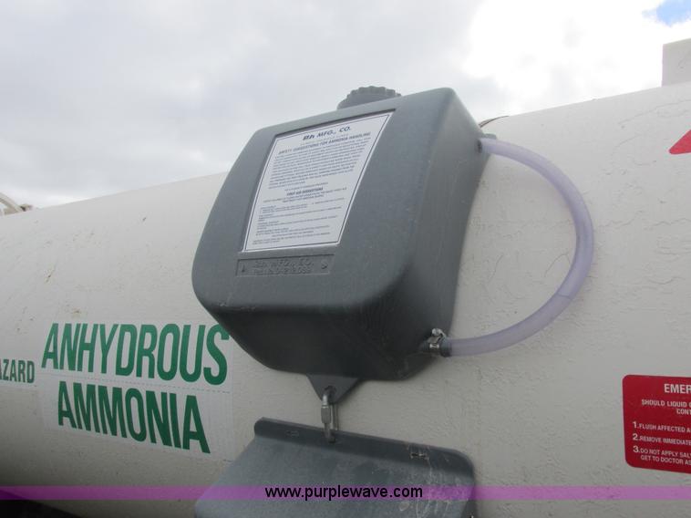 image for item K2209 Duo Lift anhydrous ammonia nurse tanks