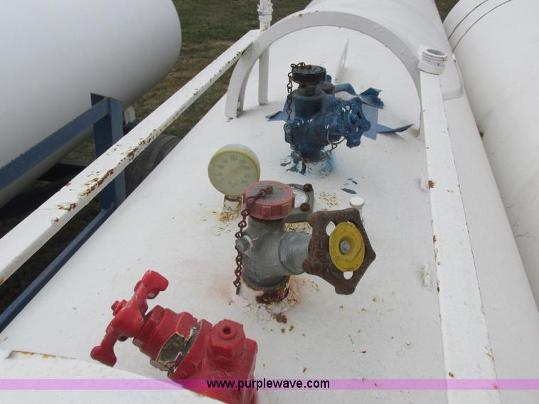 image for item K2209 Duo Lift anhydrous ammonia nurse tanks