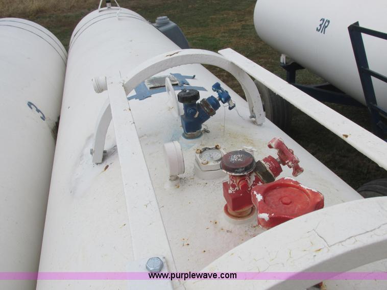image for item K2209 Duo Lift anhydrous ammonia nurse tanks