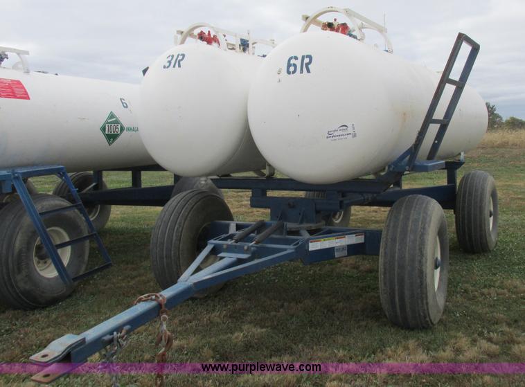 image for item K2210 Duo Lift anhydrous ammonia nurse tanks