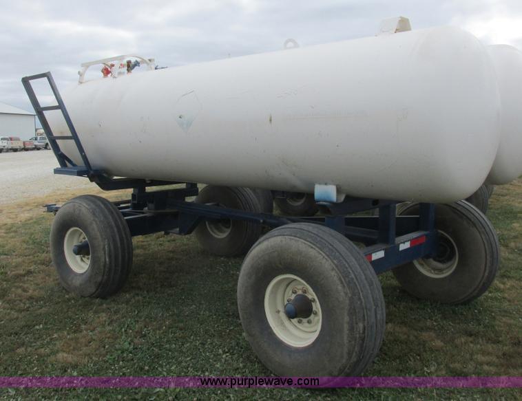 image for item K2210 Duo Lift anhydrous ammonia nurse tanks