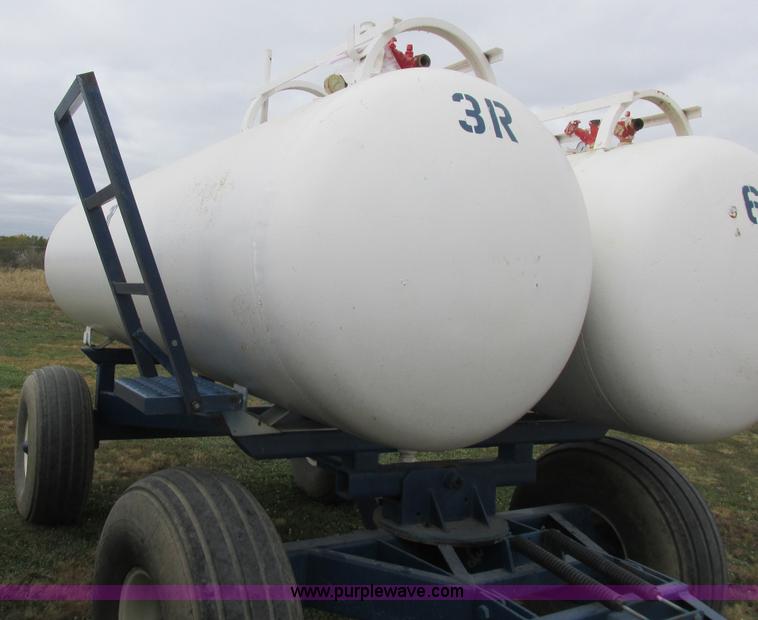 image for item K2210 Duo Lift anhydrous ammonia nurse tanks