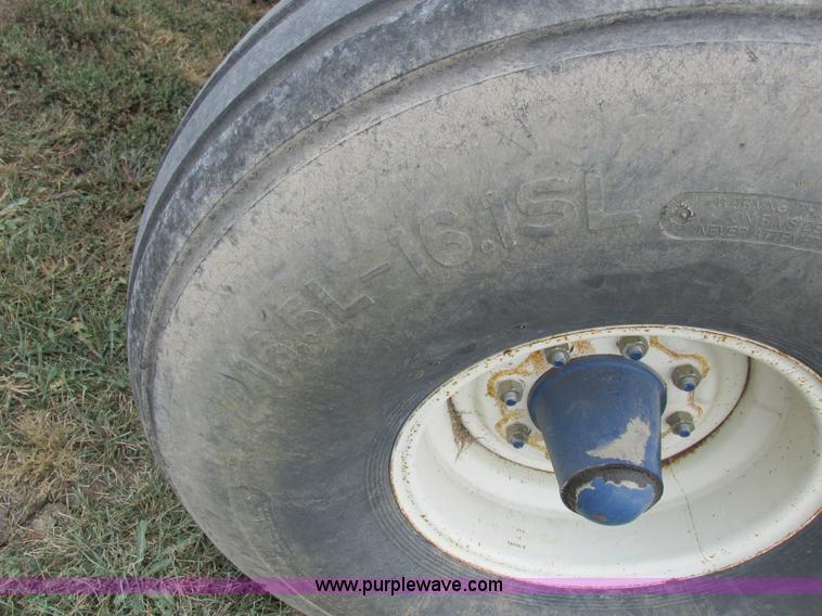 image for item K2210 Duo Lift anhydrous ammonia nurse tanks