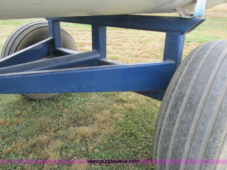 image for item K2210 Duo Lift anhydrous ammonia nurse tanks