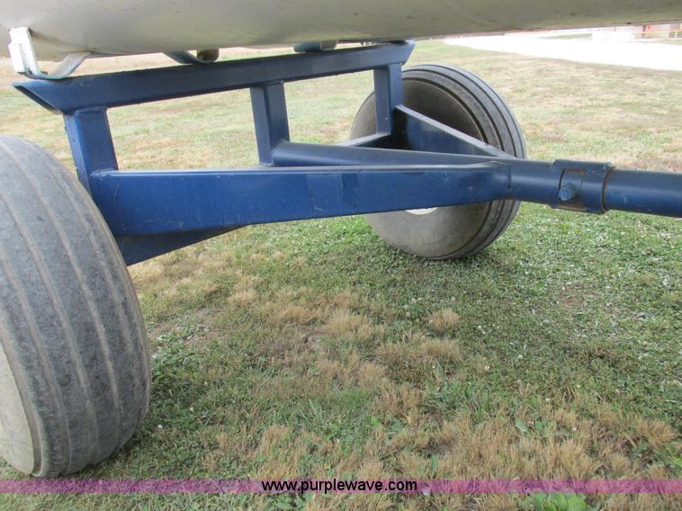 image for item K2210 Duo Lift anhydrous ammonia nurse tanks