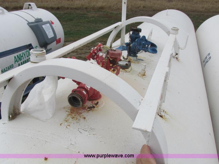 image for item K2210 Duo Lift anhydrous ammonia nurse tanks