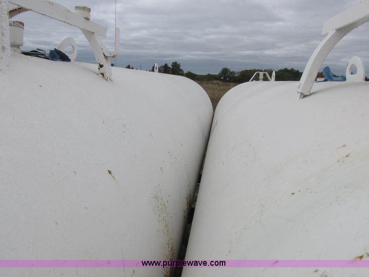 image for item K2210 Duo Lift anhydrous ammonia nurse tanks