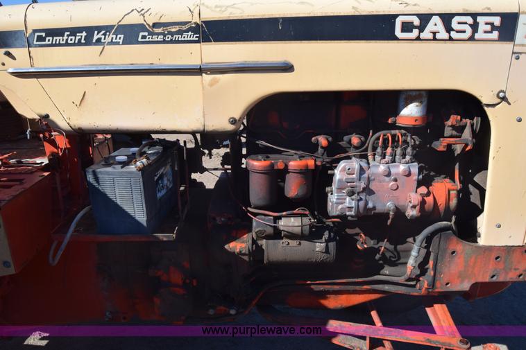 image for item K4795 Case 832 tractor