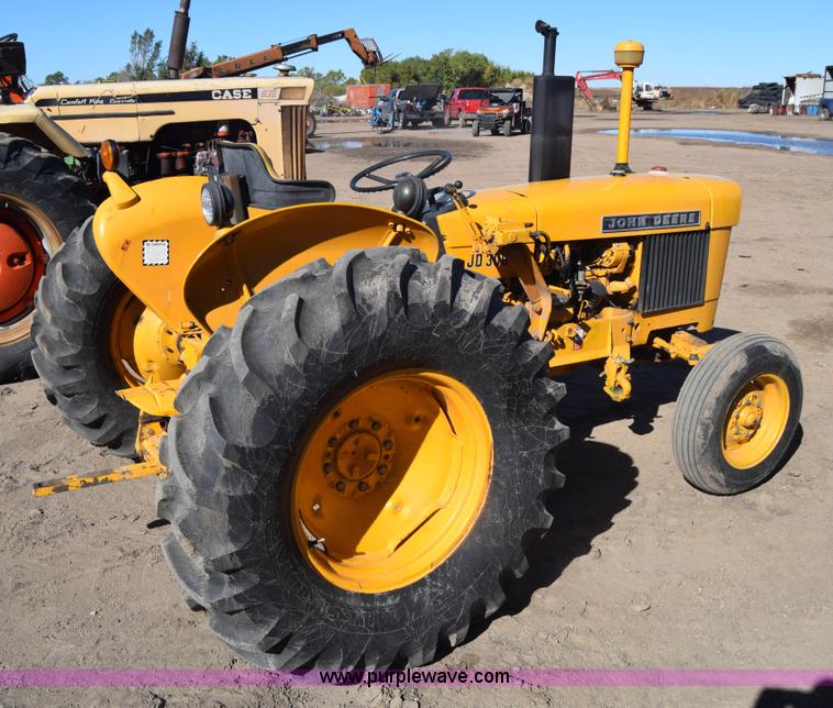 image for item K4796 John Deere 300 tractor