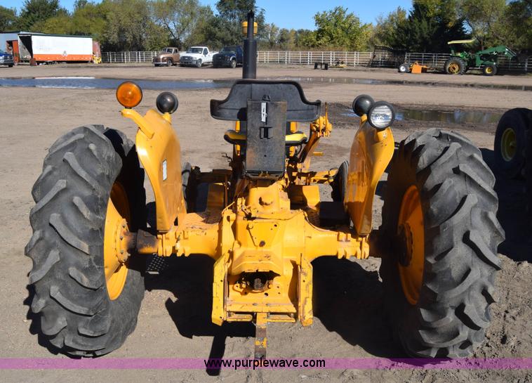 image for item K4796 John Deere 300 tractor