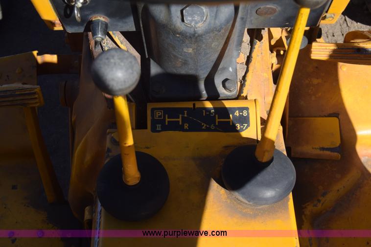 image for item K4796 John Deere 300 tractor