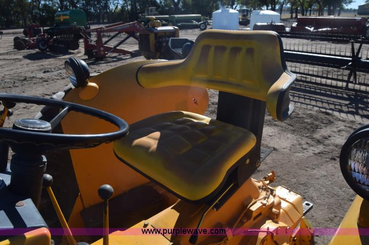 image for item K4796 John Deere 300 tractor