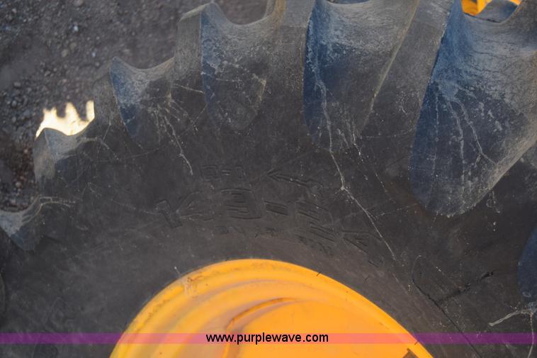 image for item K4796 John Deere 300 tractor