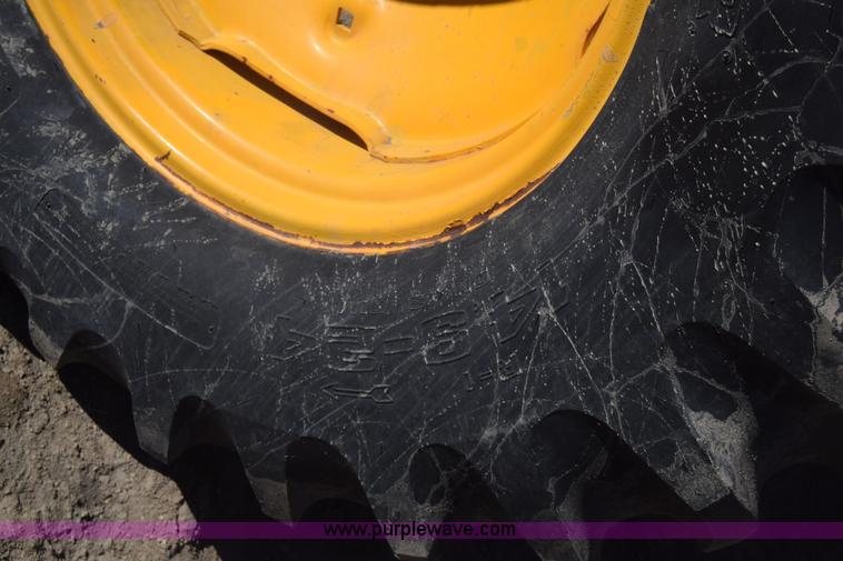 image for item K4796 John Deere 300 tractor