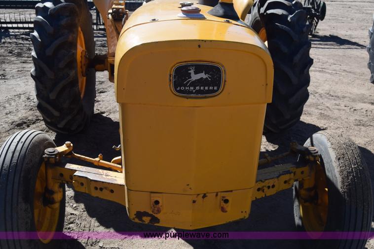 image for item K4796 John Deere 300 tractor