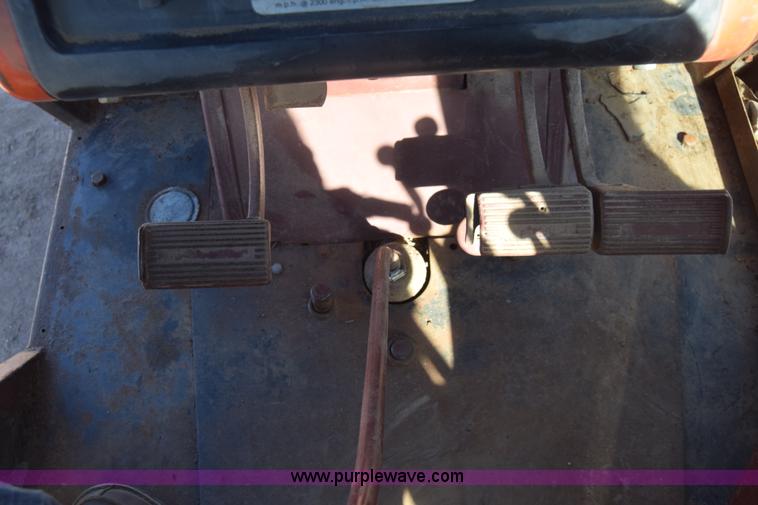 image for item K4798 Allis Chalmers 7060 tractor