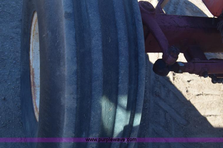 image for item K4798 Allis Chalmers 7060 tractor