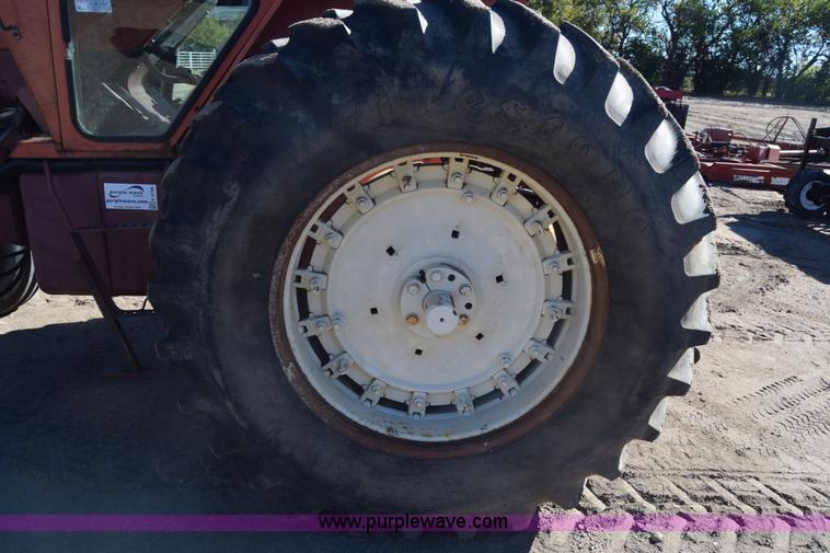 image for item K4798 Allis Chalmers 7060 tractor