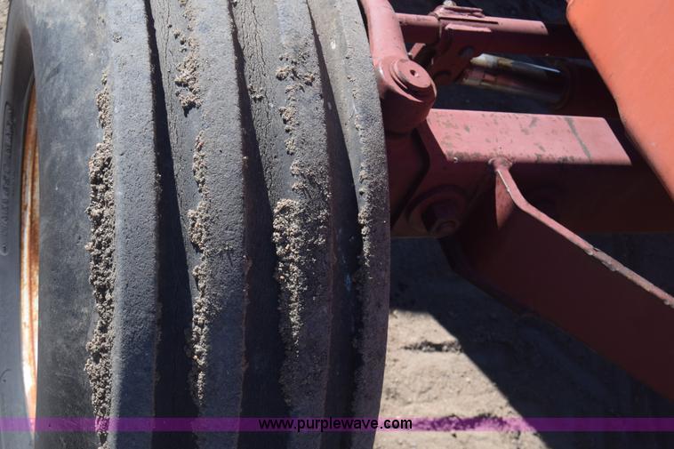 image for item K4798 Allis Chalmers 7060 tractor