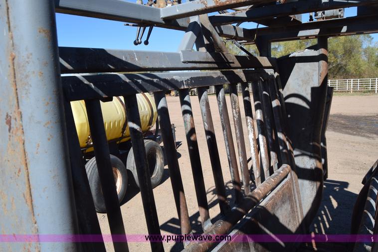 image for item K4815 Hydraulic cattle chute