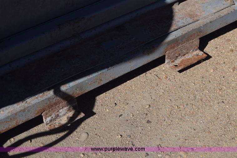 image for item K4815 Hydraulic cattle chute