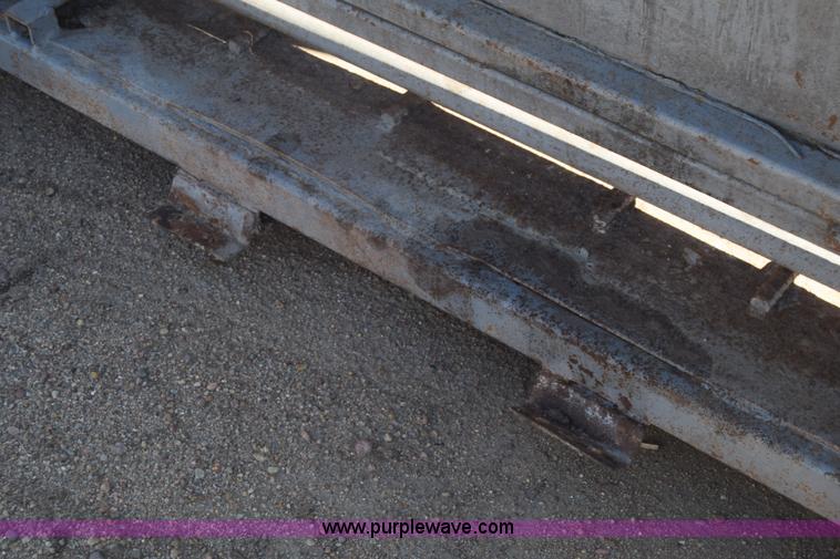 image for item K4815 Hydraulic cattle chute