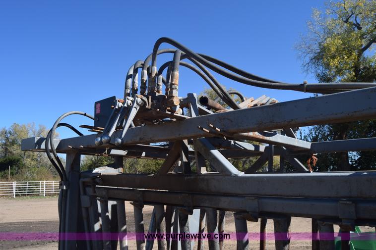 image for item K4815 Hydraulic cattle chute