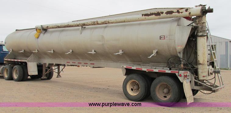 image for item K5753 1996 Pacer CEI tank trailer