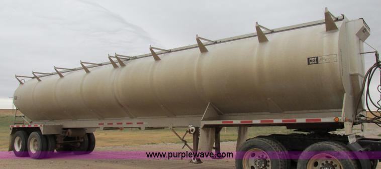 image for item K5753 1996 Pacer CEI tank trailer