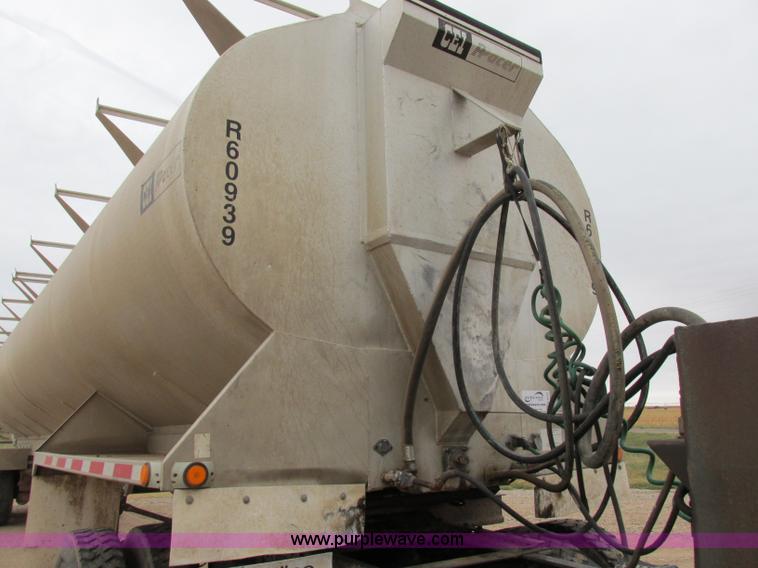 image for item K5753 1996 Pacer CEI tank trailer