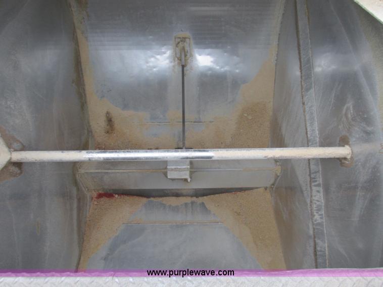 image for item K5753 1996 Pacer CEI tank trailer