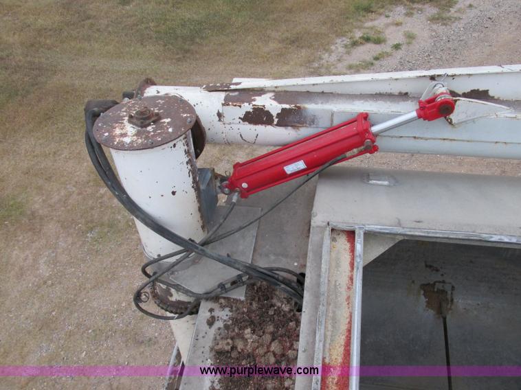 image for item K5753 1996 Pacer CEI tank trailer