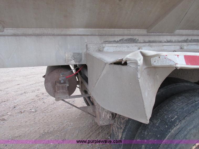 image for item K5753 1996 Pacer CEI tank trailer