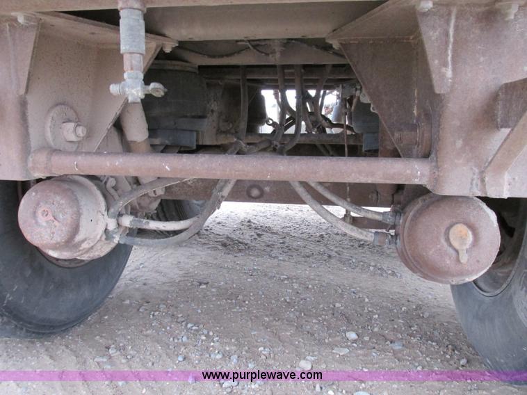 image for item K5753 1996 Pacer CEI tank trailer