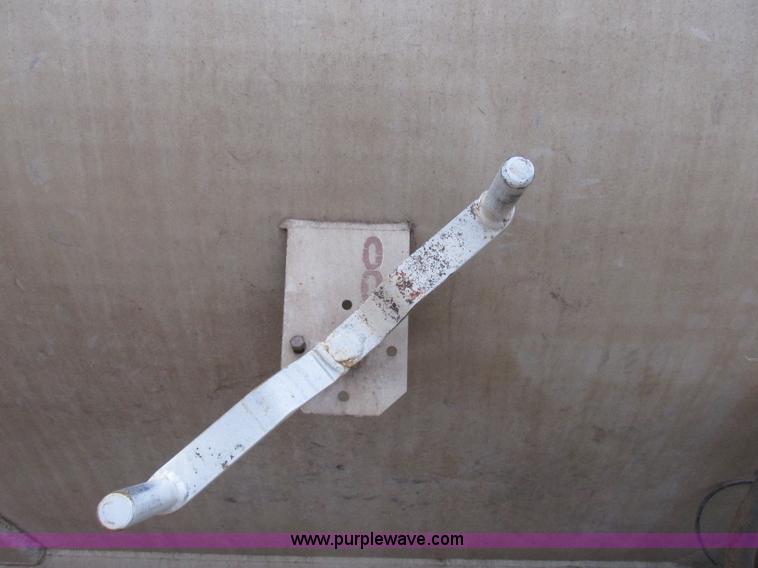 image for item K5753 1996 Pacer CEI tank trailer